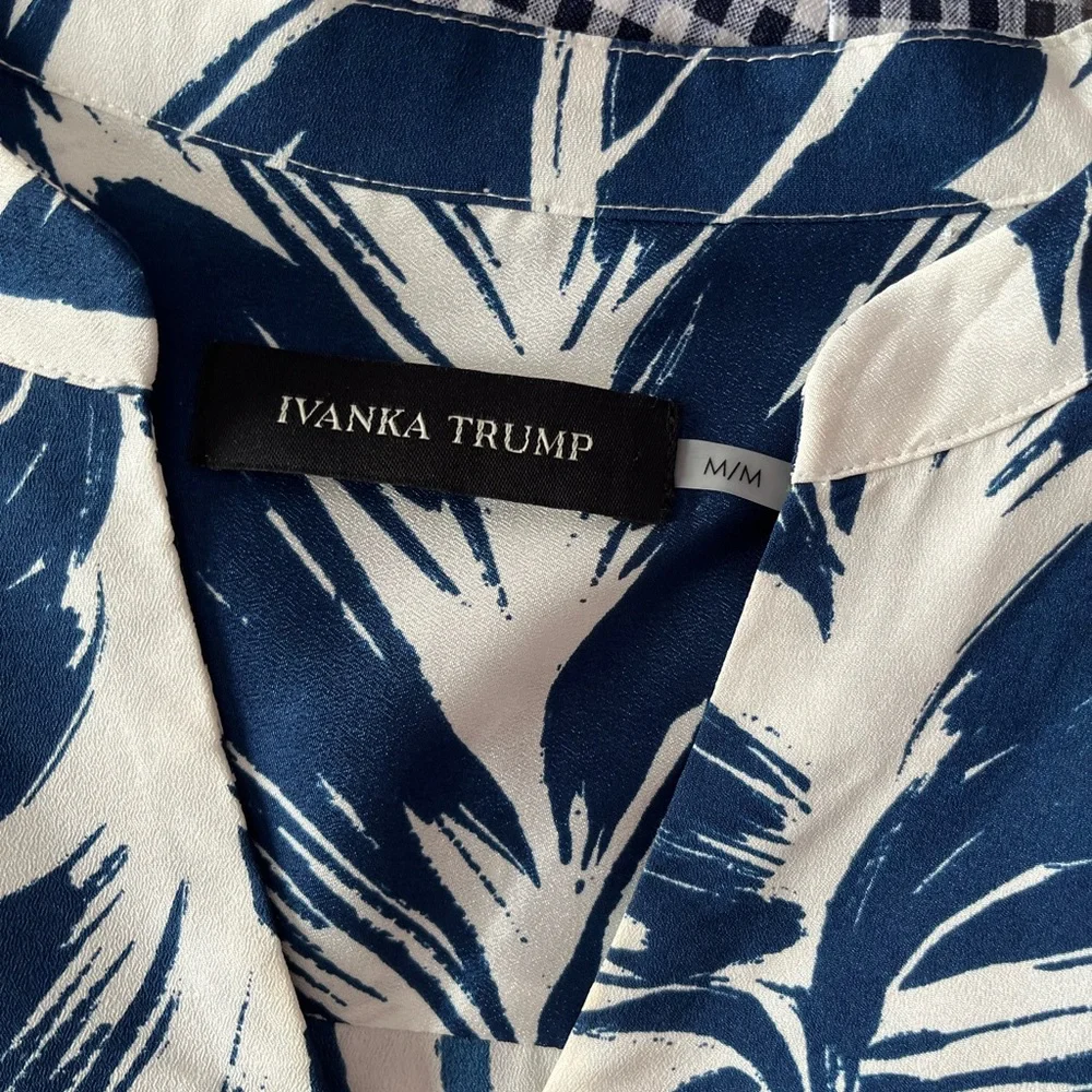 Ivanka Trump Navy and White Patterned Top - Picture 4 of 7